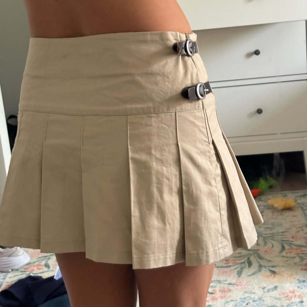 Brandy Melville Tan Pleated Skirt